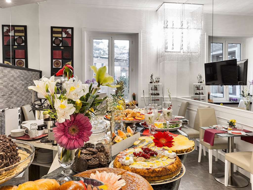 Art Resort Piazza Carita' Naples Restaurant photo