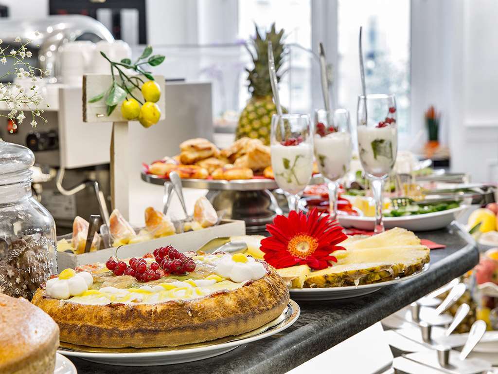 Art Resort Piazza Carita' Naples Restaurant photo